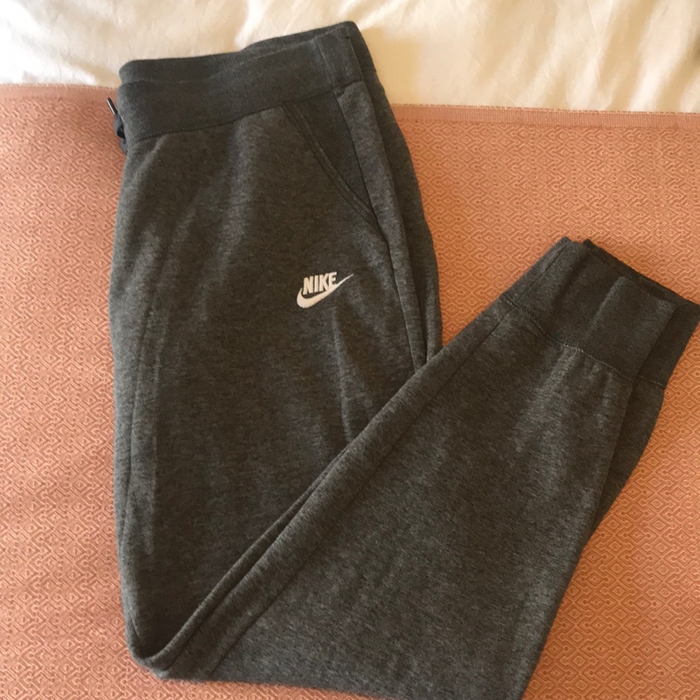 Nike Women’s Fleece Lined Sweats